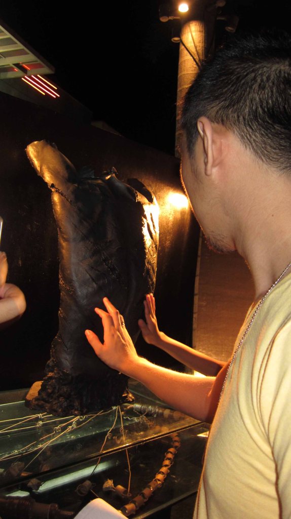 Feeling Jesus's wounds